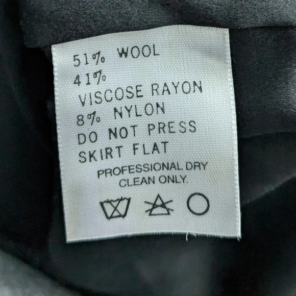 St. John Chenille Skirt - Picture 3 of 7